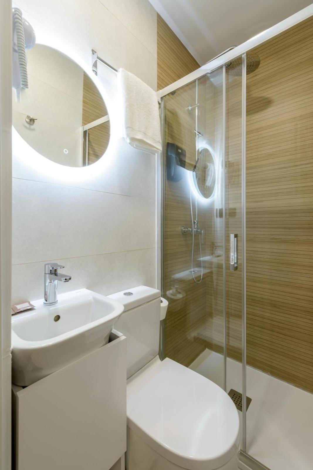 Hostal Sun Gate Madrid Exterior foto