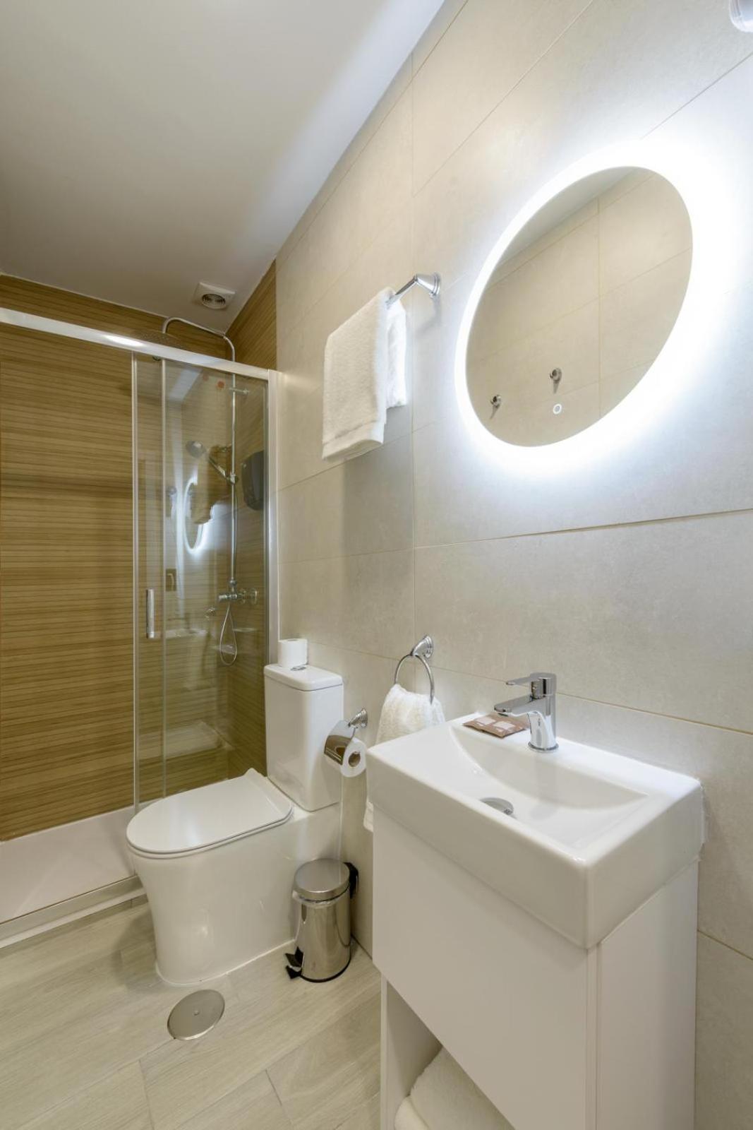 Hostal Sun Gate Madrid Exterior foto